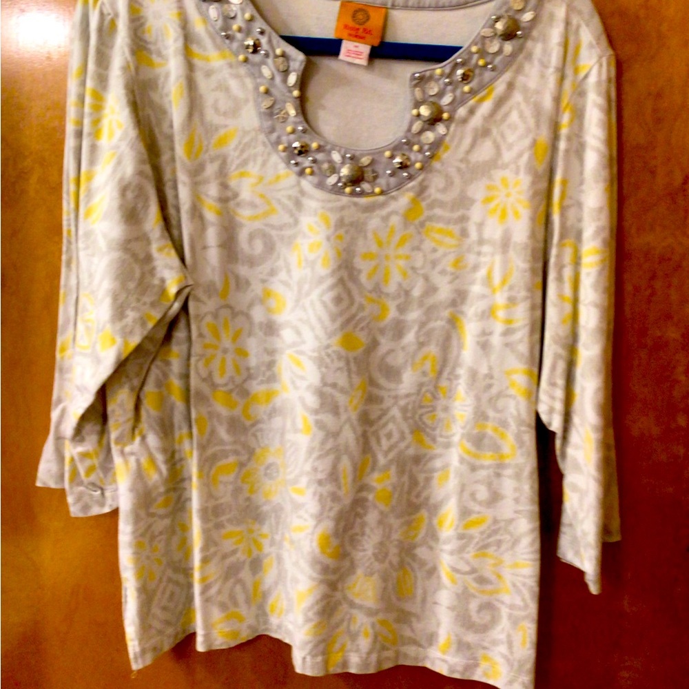 Blouse.